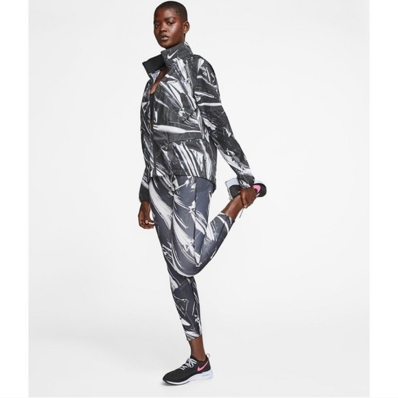 Nike Women's Shield Running Jacket Ghost Flash Pattern Full-Zip Hooded Size XS - Picture 2 of 16